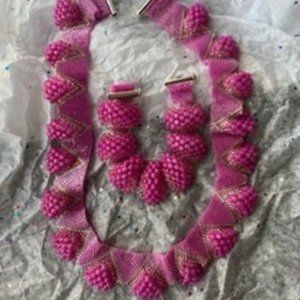 HANDMADE BEADED 17" NECKLACE & 7 1/2" BRACELET.  NEW!